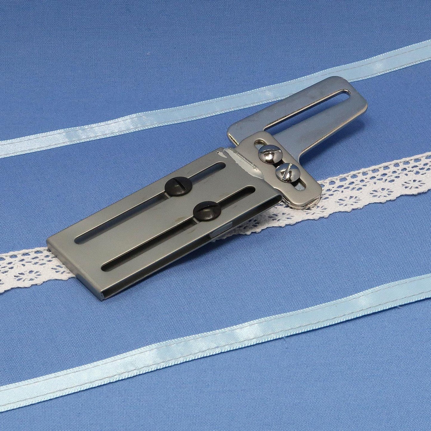 Adjustable Tape Guide (8-Thread, Primo, Euphoria & Coverstitch)