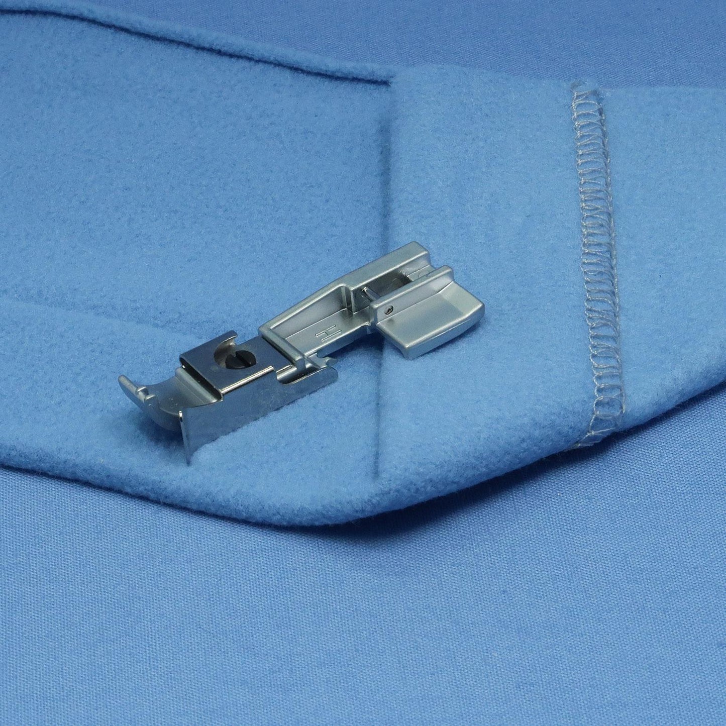 Blind Hem Foot (4-Thread)