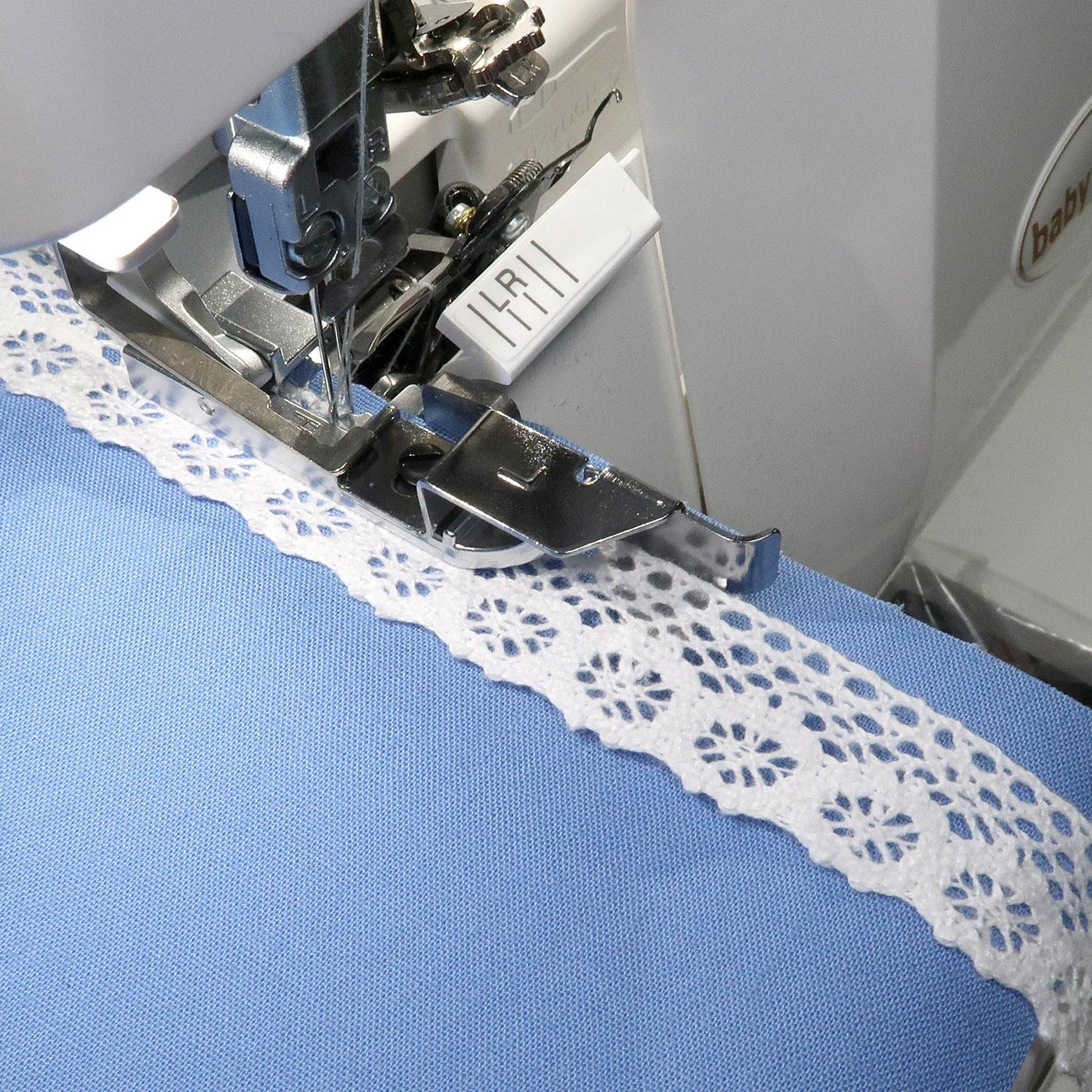 Lace Foot (4-Thread)