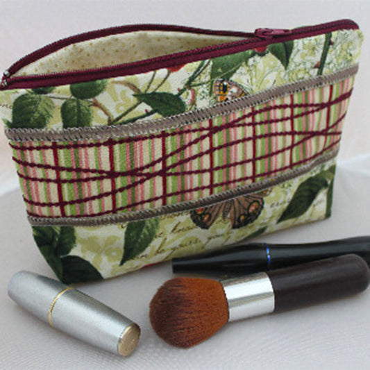 Cosmetic Bag Decorated with Chain Stitch & Flatlock