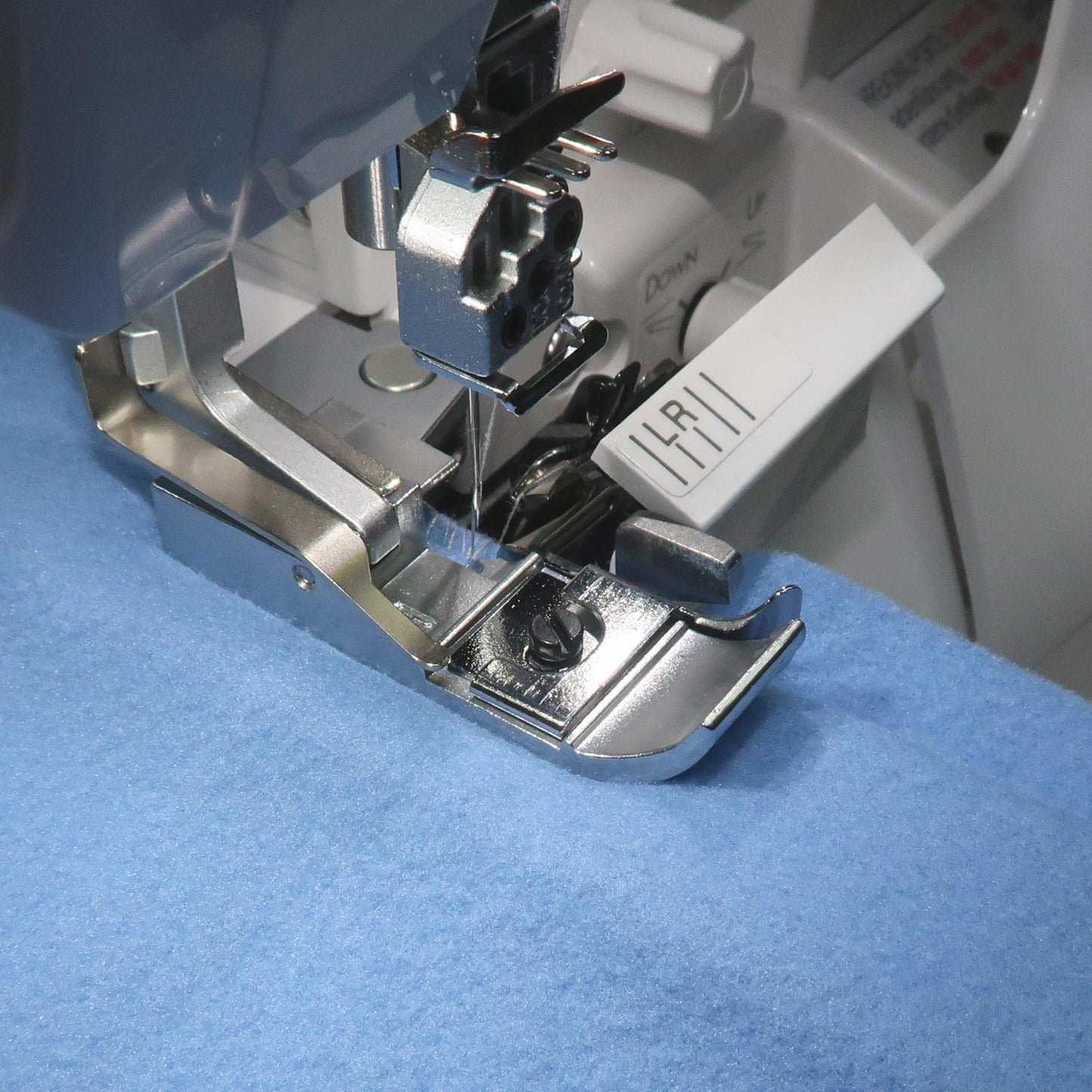 Blind Hem Foot (8-Thread)